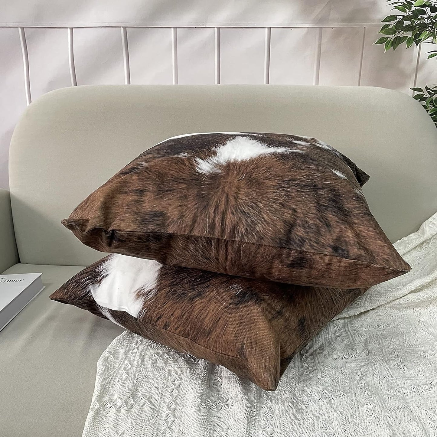 Pack of 2 Throw Pillow Covers Christmas Cowhide Printing Western 18X18 Pillow Cover,Decorative Throw Pillows Cushion Covers for Home Living Room Sofa Bedroom