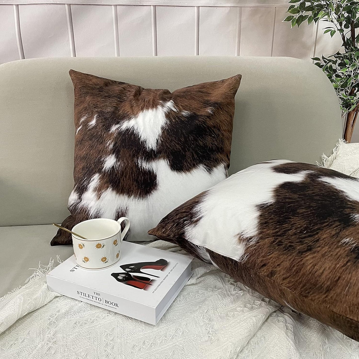 Pack of 2 Throw Pillow Covers Christmas Cowhide Printing Western 18X18 Pillow Cover,Decorative Throw Pillows Cushion Covers for Home Living Room Sofa Bedroom